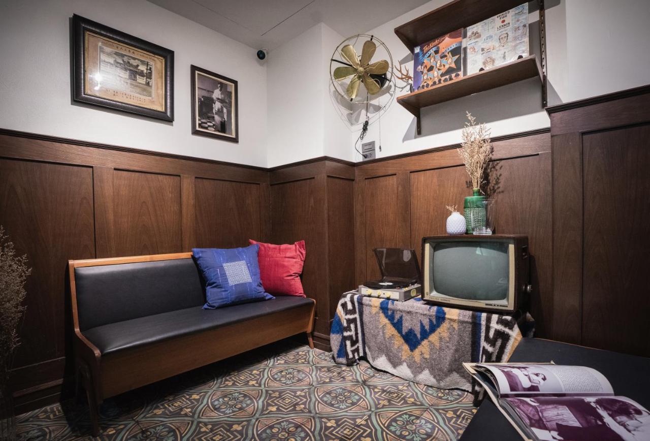 Mojo Old Town Phranakorn Hotel Bangkok Ngoại thất bức ảnh